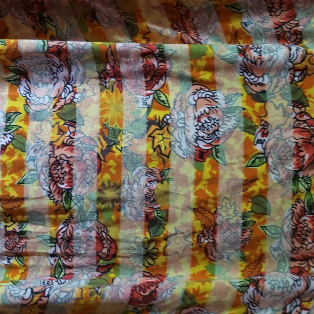 Lularoe perfect t